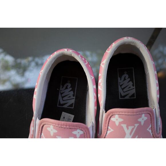 Louis Vuitton x Vans Sneakers Womens 8 / Mens 6.5 Pink LV Logo Custom Slip On - Picture 4 of 9